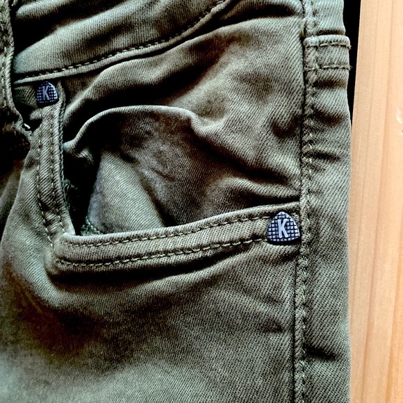 Kut From the Kloth jeans in rich army green. - Picture 4 of 9